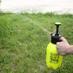 Pulverizator Manual pentru Gradina, 2L cu Pompare din Plastic, Diferite Culori