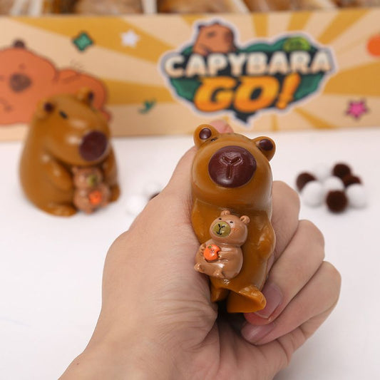 Jucarie Squeeze Labuta 16/set Model Capybara cu Pui 5.5cm, Diferite Culori