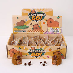 Jucarie Squeeze Labuta 16/set Model Capybara cu Pui 5.5cm, Diferite Culori