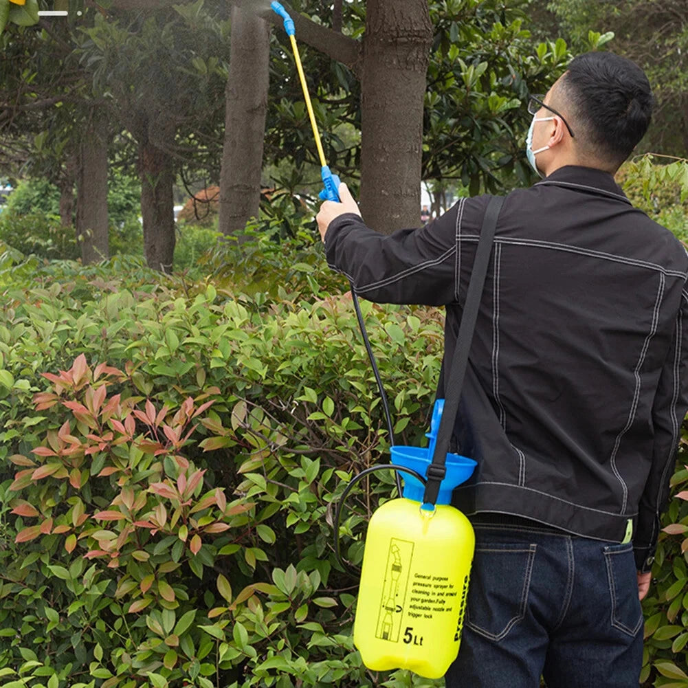 Pompa de Stropit 5L din Plastic, cu Curea pentru Umar si Duza Reglabila, Diferite Culori